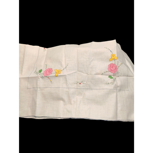 8 Vintage Hand Made Napkins & Matching Tablecloth - Picture 6 of 8